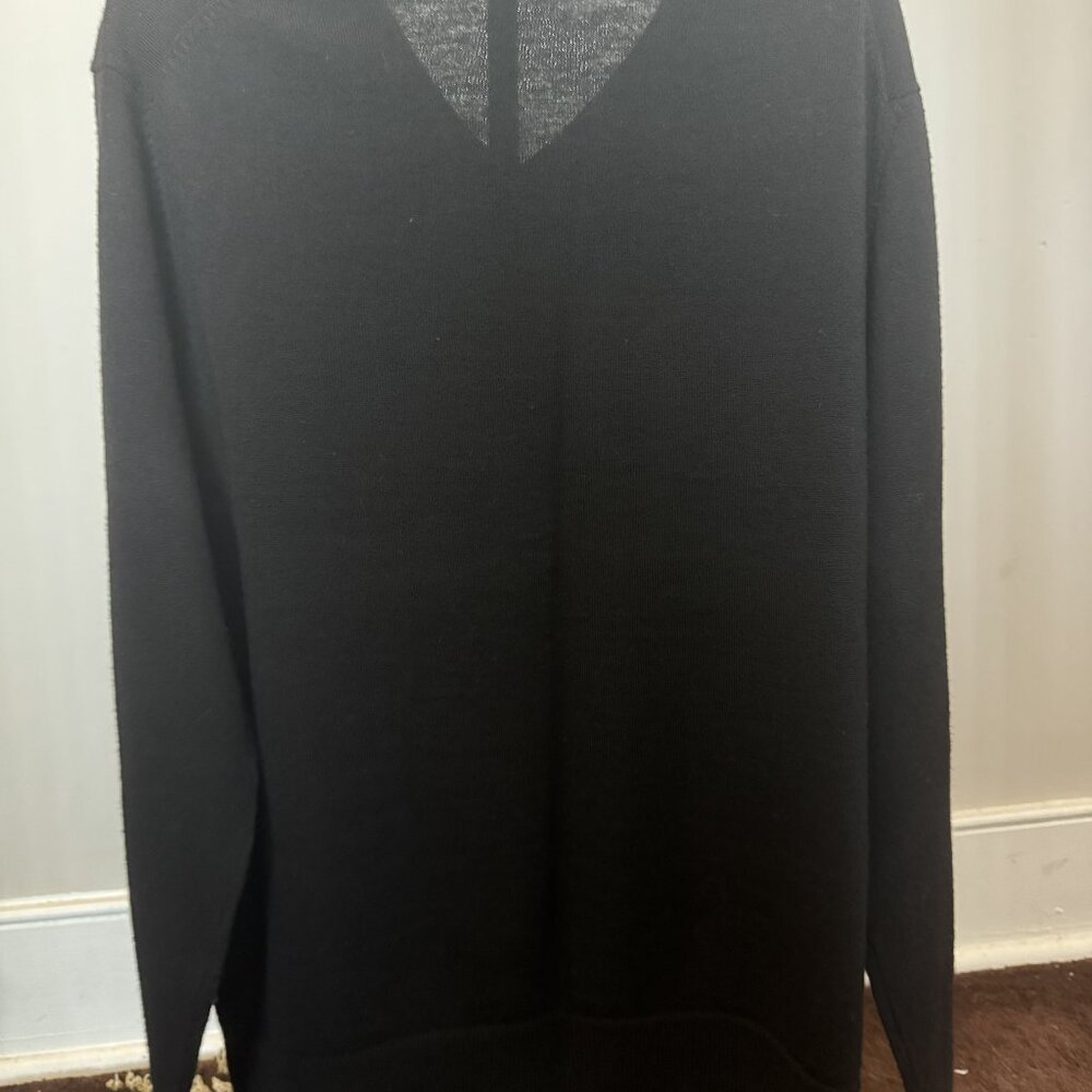 GAP V-Neck Sweater Large image 2